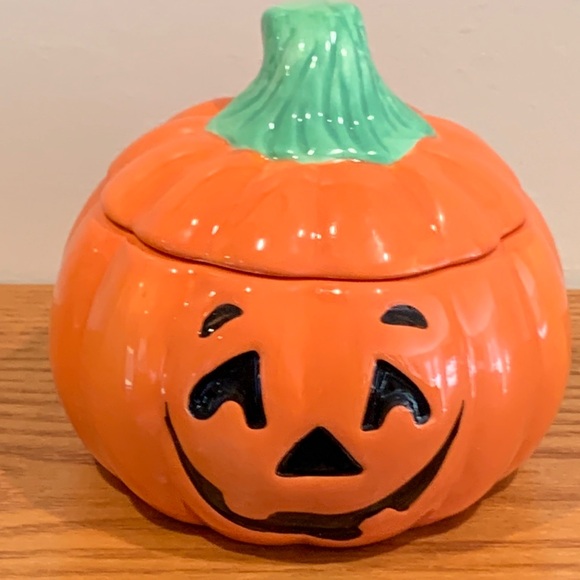 Hallmark Other - Pumpkin candle jar with topper